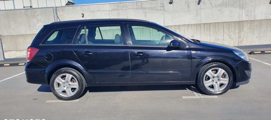 Opel Astra cena 7800 przebieg: 281451, rok produkcji 2008 z Wieliczka małe 562